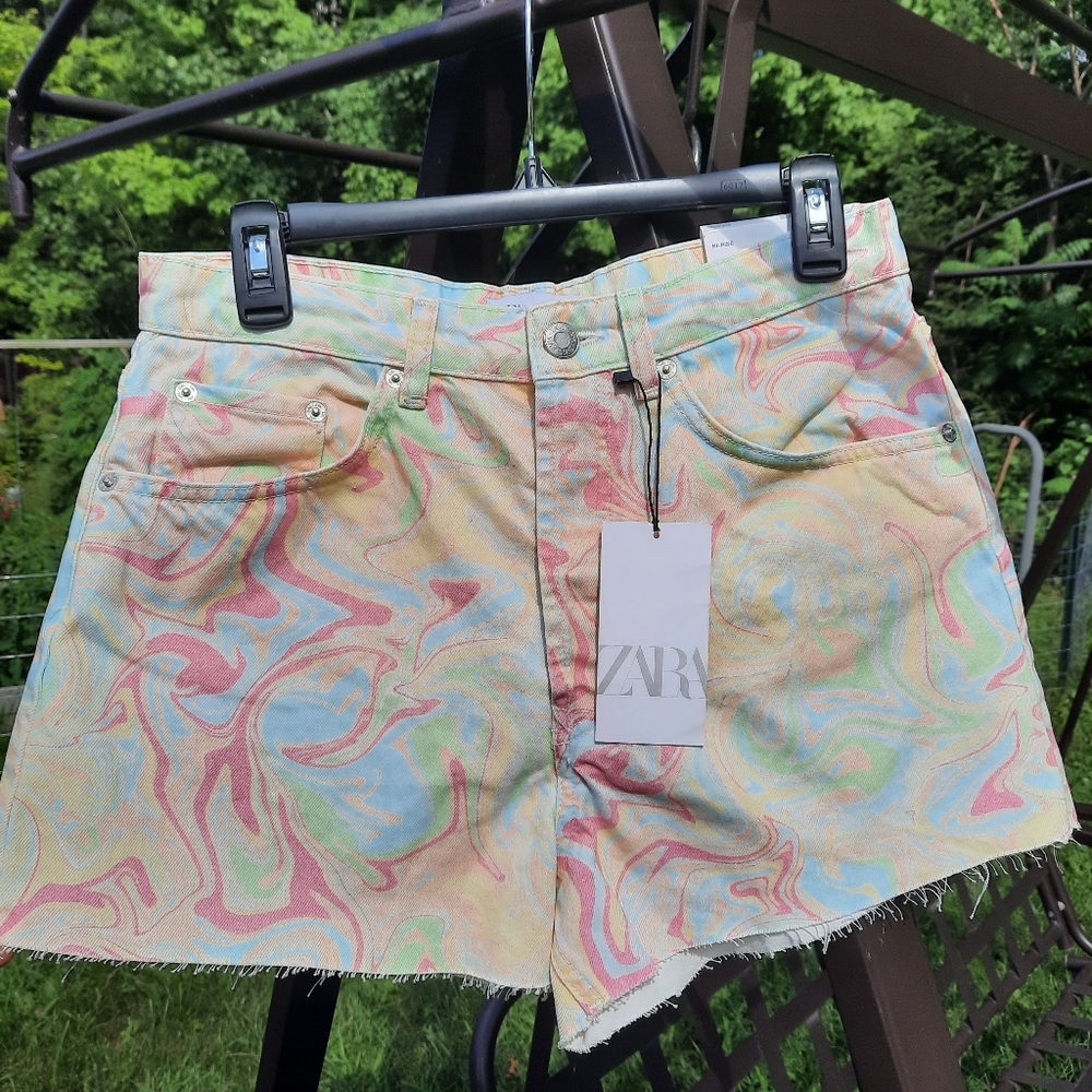 New hi-rise Zara shorts size 8